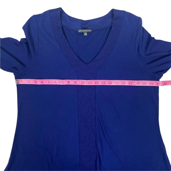 Adrianna Papell V-Neck Sharkbite Hem 3/4 Sleeve Top 1X - Picture 4 of 7